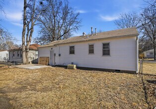 1231 N 53rd St in Lincoln, NE - Building Photo - Building Photo