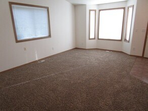 5222 122nd Pl NE-Unit -B in Marysville, WA - Building Photo - Building Photo