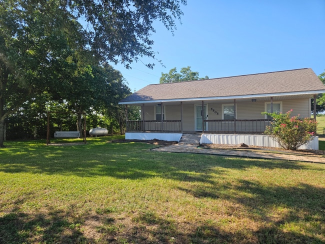 5505 Chadwick-Hogan Rd in Chappell Hill, TX - Building Photo - Building Photo