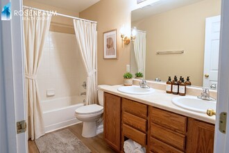 8478 N Placita De La Manzana in Tucson, AZ - Foto de edificio - Building Photo