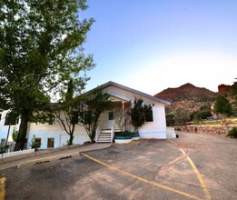 1060 Louis St in Hildale, UT - Building Photo - Building Photo