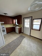 228 W 8th St in Waynesboro, PA - Foto de edificio - Building Photo