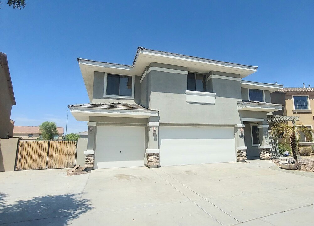 134 N 109th Dr in Avondale, AZ - Building Photo