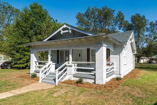 419 Gladys St in Bessemer, AL - Building Photo - Building Photo