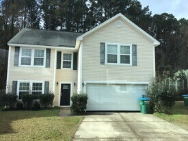 7 Copperleaf Ct in Port Wentworth, GA - Building Photo