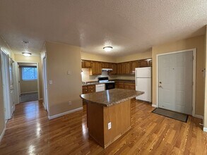 942 Wescott Trail in Eagan, MN - Building Photo - Building Photo