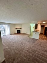 2160 Hedgerow Road, Unit F in Columbus, OH - Building Photo