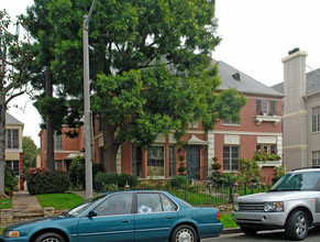 140-142 S Peck Dr in Beverly Hills, CA - Foto de edificio - Building Photo