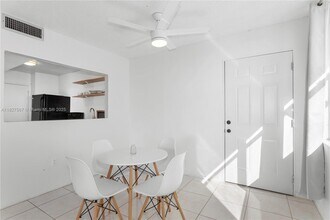 9440 W Bay Harbor Dr in Bay Harbor Islands, FL - Building Photo - Building Photo