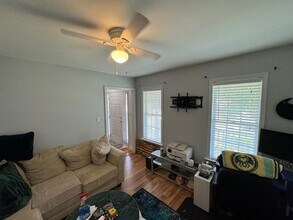 12 Adrian St in Holly Springs, NC - Building Photo - Building Photo