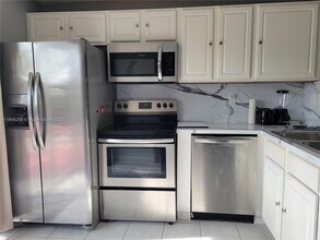 2560 NE 8th Terrace in Pompano Beach, FL - Building Photo - Building Photo