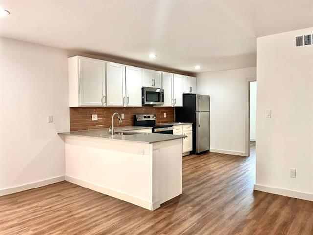 125 E 8th St in Dallas, TX - Building Photo