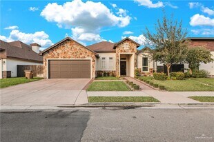 24 Red River Ave in Edinburg, TX - Building Photo