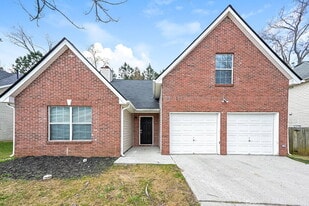 3057 Dogwood Ave in Decatur, GA - Building Photo