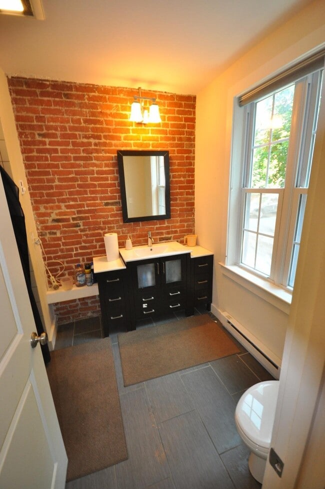 22 Sussex St in Boston, MA - Building Photo - Building Photo