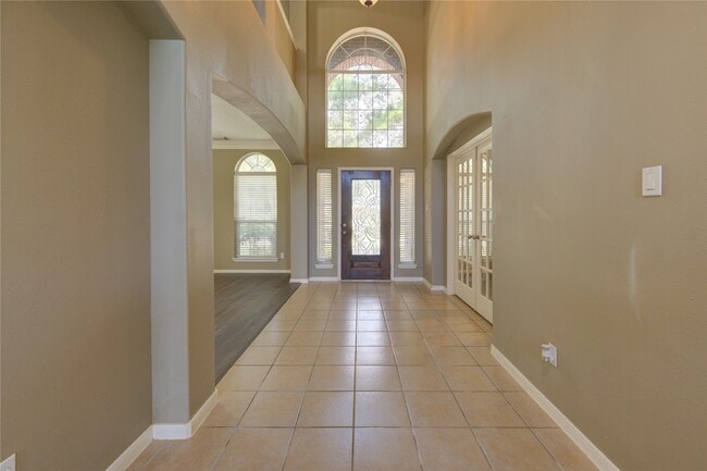 2810 Shadow Canyon Ln