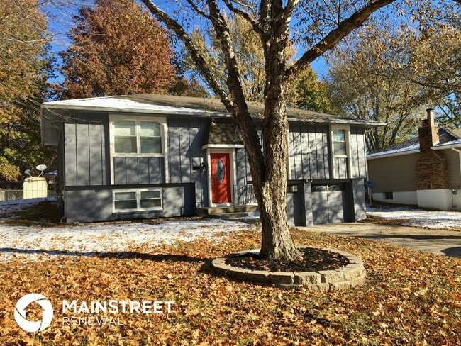 417 SW Moreland School Rd in Blue Springs, MO - Building Photo - Building Photo