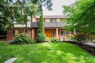 5674 Abbey Dr in Delta, BC - Building Photo