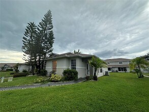 14572 Laguna Beach Cir in Orlando, FL - Building Photo - Building Photo