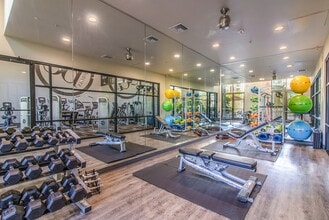 Villa Granada in Santa Clara, CA - Foto de edificio - Building Photo