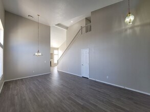 80 Tanglewood Dr in Henderson, NV - Building Photo - Building Photo