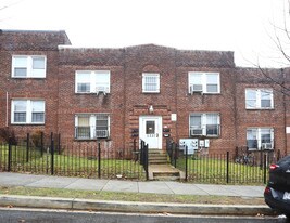 1227 Holbrook Ter NE in Washington, DC - Building Photo