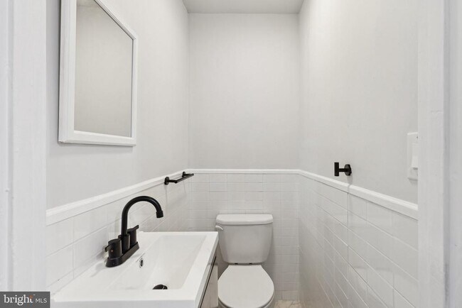 3804 Fairmount Ave in Philadelphia, PA - Building Photo - Building Photo