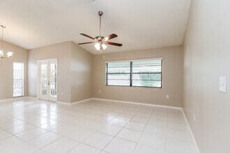4726 Addax Dr in New Port Richey, FL - Foto de edificio - Building Photo