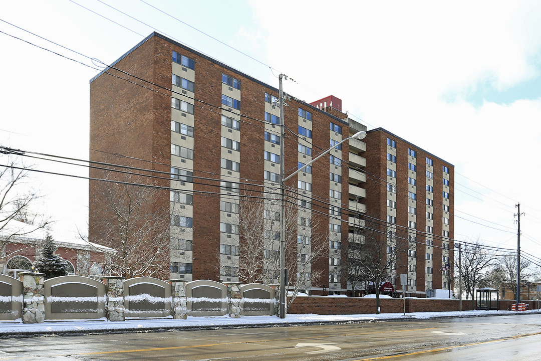 Quarrytown Apartments in Berea, OH - Building Photo