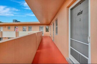 1301 NE 191st St in Miami, FL - Building Photo - Building Photo