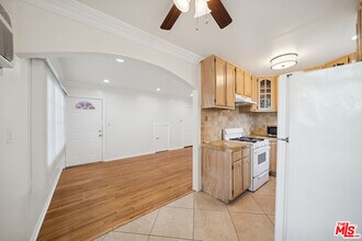 710 Westmount Dr in West Hollywood, CA - Building Photo - Building Photo