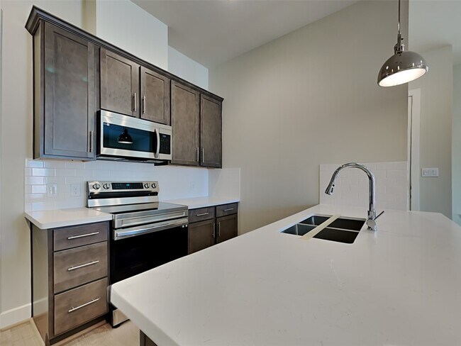 2605 Turner Quinn Wy in Houston, TX - Building Photo - Building Photo