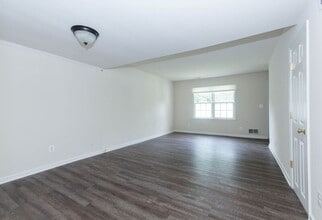 256 Stribling Ave in Charlottesville, VA - Building Photo - Building Photo