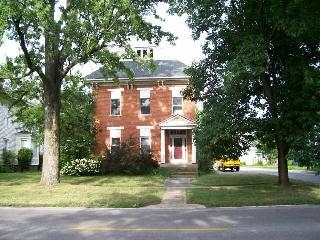 430 N Main St in Kenton, OH - Building Photo