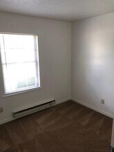 Franklin Township Three Bedroom Ranch in Indianapolis, IN - Foto de edificio - Building Photo