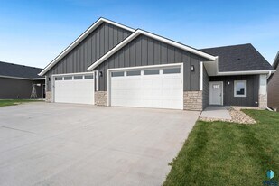 1113 S Foss Ave in Sioux Falls, SD - Building Photo