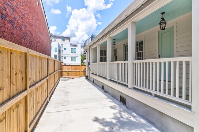 22 Sheppard St in Charleston, SC - Foto de edificio - Building Photo