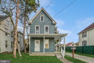 87 Delaware Ave in Penns Grove, NJ - Building Photo