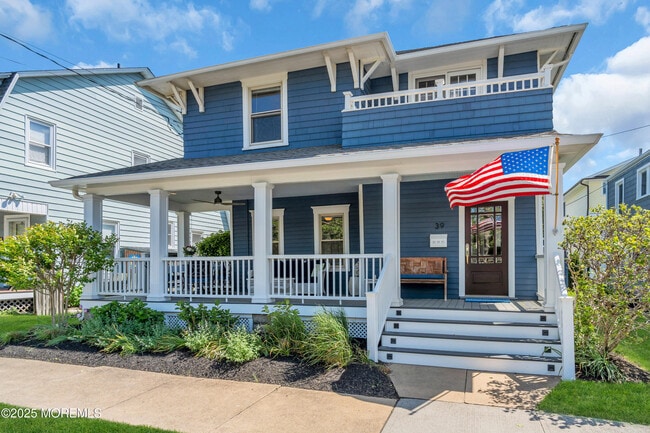 property at 39 East End Ave