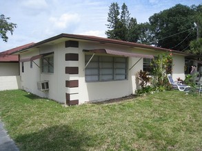 207 NE 3rd St in Hallandale Beach, FL - Building Photo - Building Photo