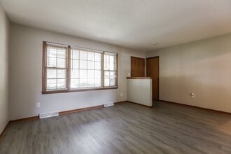 1223 E 25th St S in Independence, MO - Building Photo - Building Photo