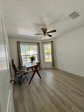 7527 Oxford Garden Cir in Apollo Beach, FL - Building Photo - Building Photo