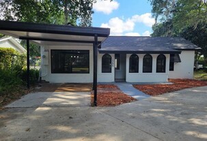 1395 Neptune Rd in Kissimmee, FL - Building Photo