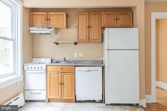 2032 Chestnut St in Philadelphia, PA - Building Photo - Building Photo