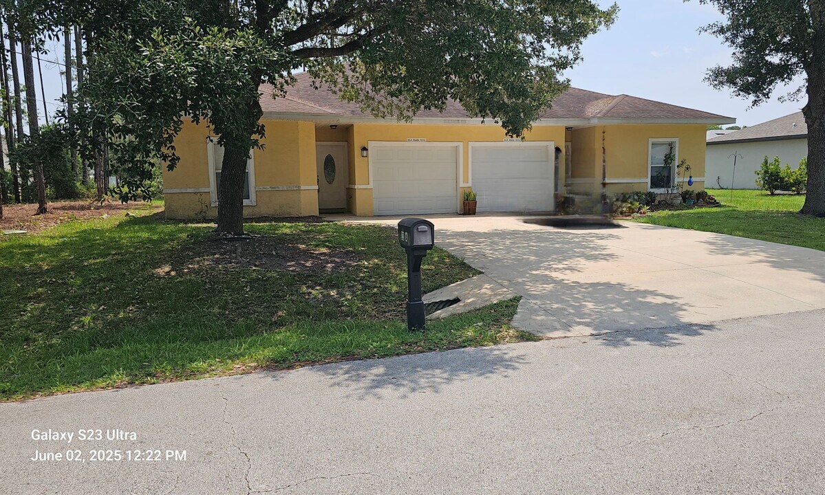 23 Riddle Dr in Palm Coast, FL - Building Photo