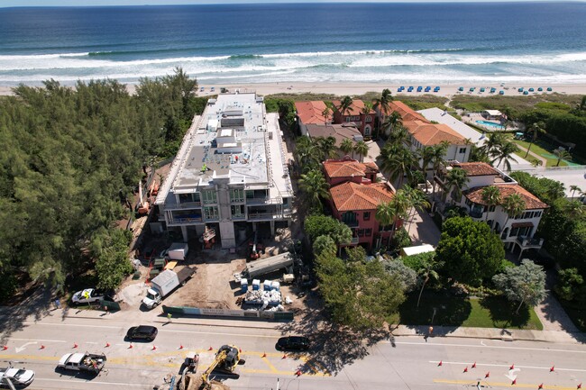 1625 S Ocean Blvd in Delray Beach, FL - Building Photo - Building Photo