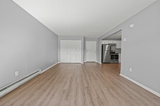 Pembrooke Court Apartments in Manchester, CT - Foto de edificio - Building Photo