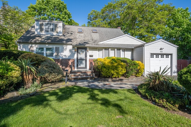 property at 20 Goldsmith Ave