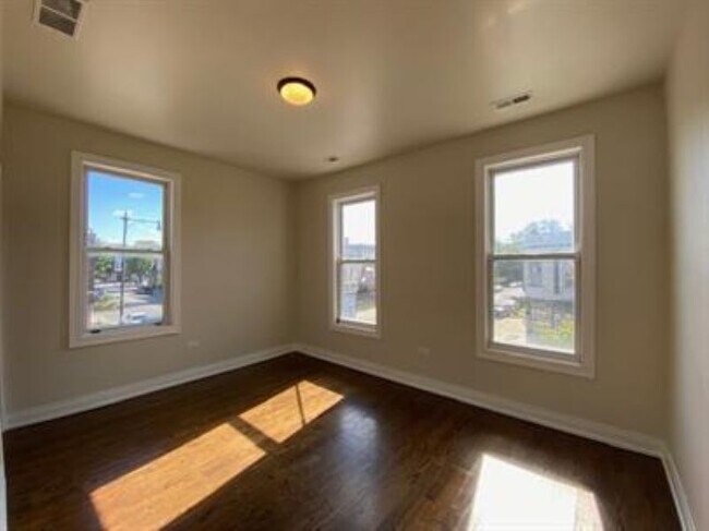 1734 W 35th St in Chicago, IL - Building Photo - Building Photo