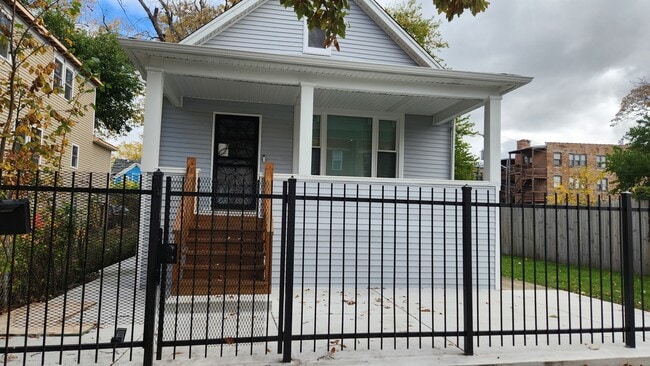 property at 619 N Parkside Ave